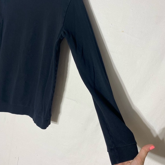 5/$25 Guess Black Vintage Feel Long Sleeve Crew Neck Logo T Shirt 16 - Picture 11 of 15